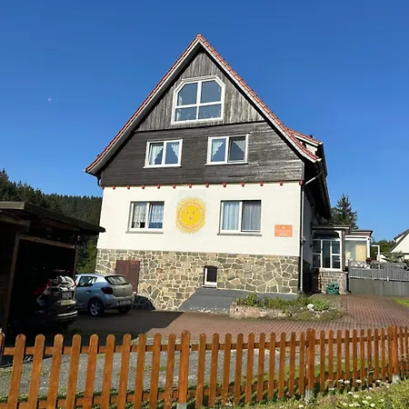 Sonnenhuegel * Wildemann